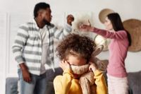 Quand le conflit familial s'installe : comprendre ce qui bloque avant de chercher des solutions